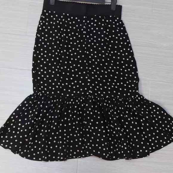 🔥 100% Silk Pencil Skirt - Picture 4 of 4